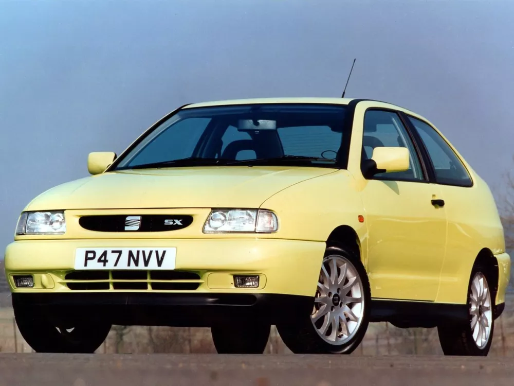 Автомобиль SEAT Cordoba I Купе