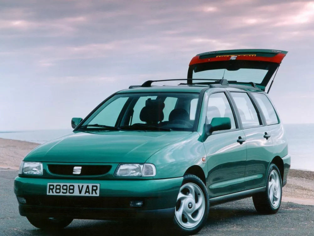 Автомобиль SEAT Cordoba I Универсал (5 дверей)