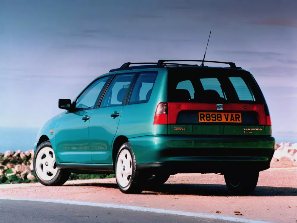 Автомобиль SEAT Cordoba I Универсал (5 дверей)