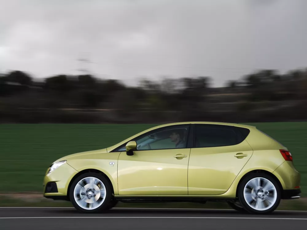 Автомобиль SEAT Ibiza IV Хэтчбек (5 дверей)