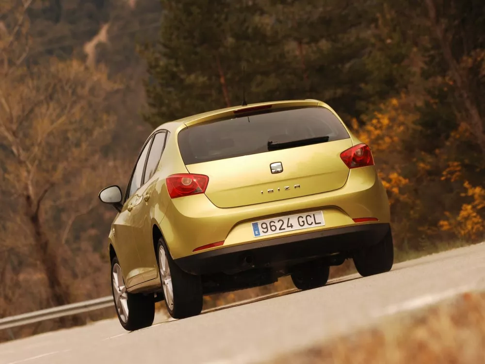 Автомобиль SEAT Ibiza IV Хэтчбек (5 дверей)