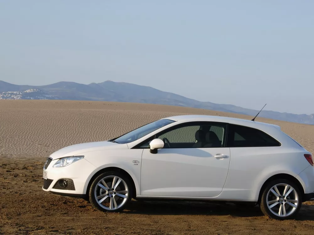 Автомобиль SEAT Ibiza IV Хэтчбек (3 двери)