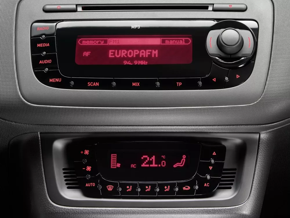 Автомобиль SEAT Ibiza IV Хэтчбек (5 дверей)