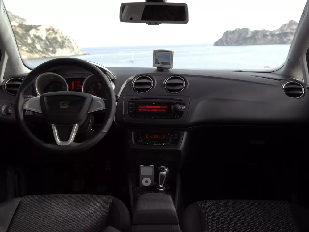 Автомобиль SEAT Ibiza IV Хэтчбек (5 дверей)