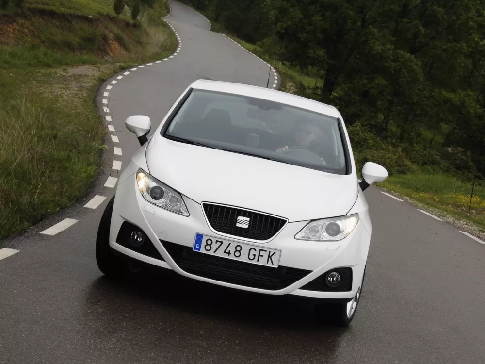 Автомобиль SEAT Ibiza IV Хэтчбек (3 двери)