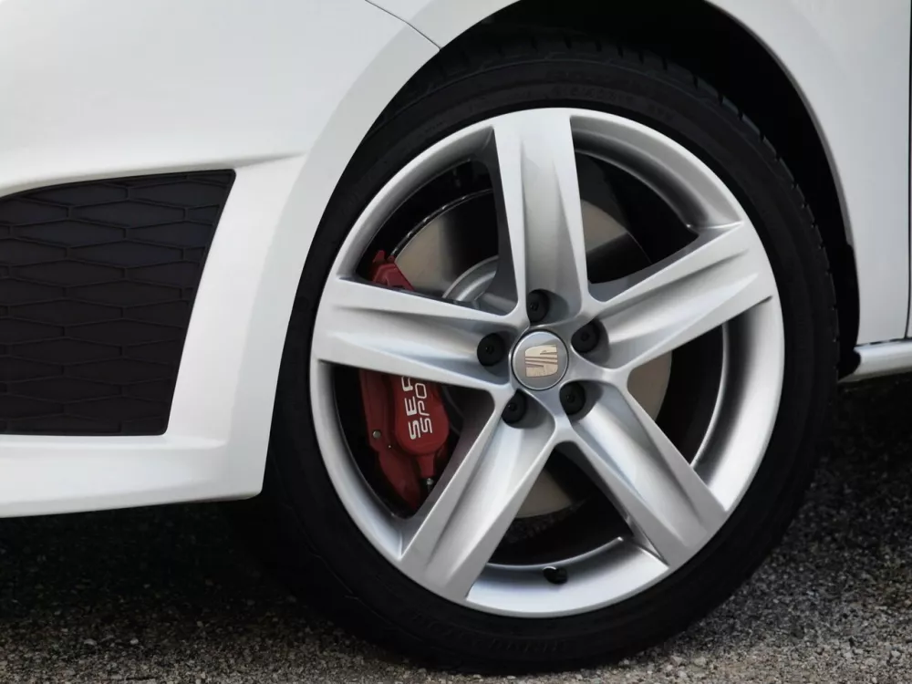 Автомобиль SEAT Ibiza IV Хэтчбек (3 двери)