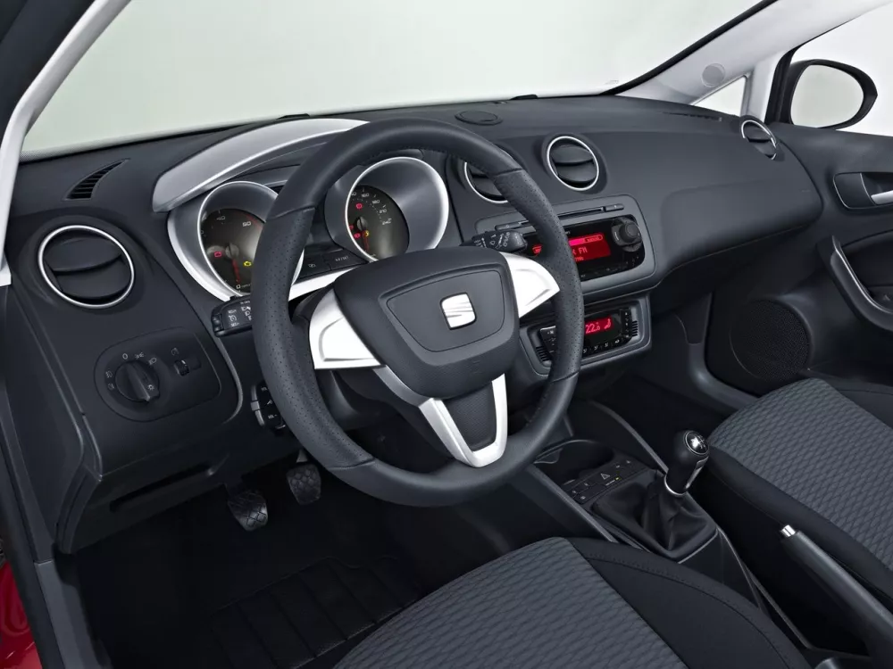 Автомобиль SEAT Ibiza IV Универсал (5 дверей)