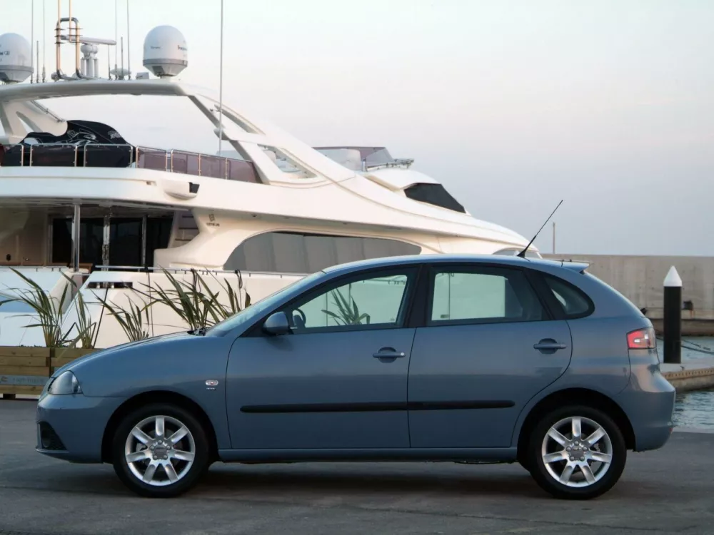 Автомобиль SEAT Ibiza III Рестайлинг Хэтчбек (5 дверей)