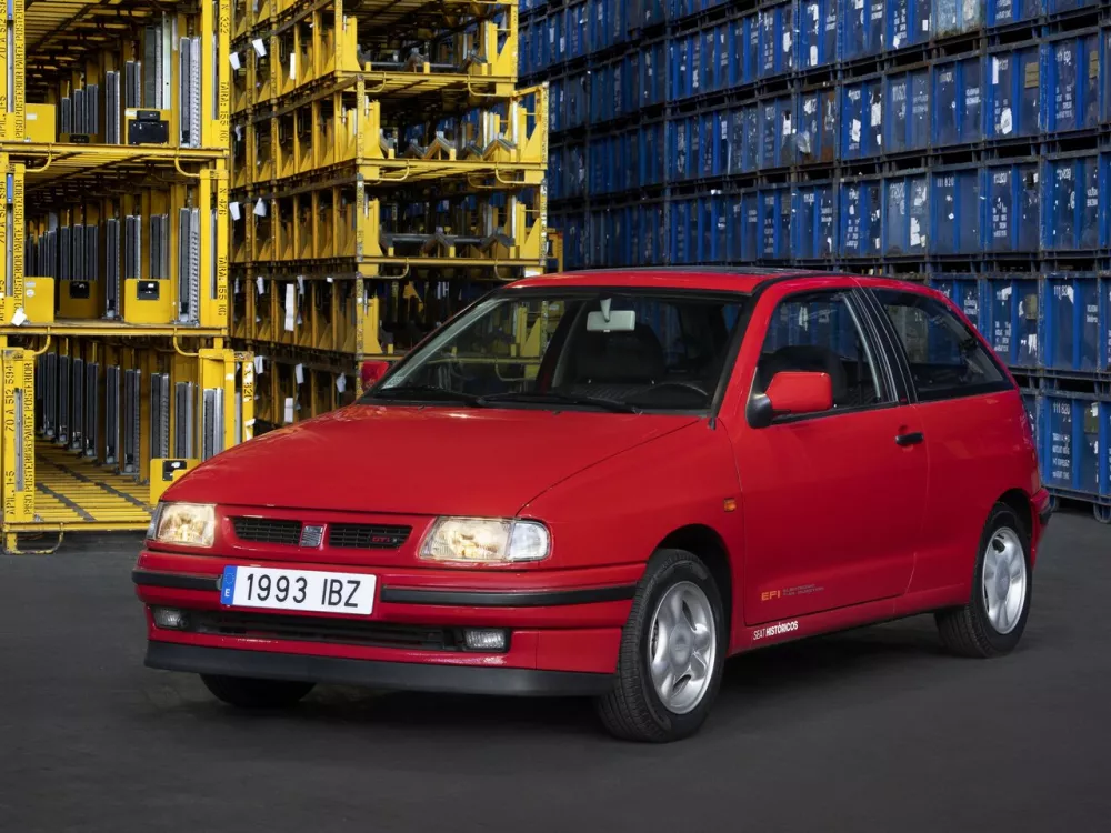 Автомобиль SEAT Ibiza II Хэтчбек (3 двери)