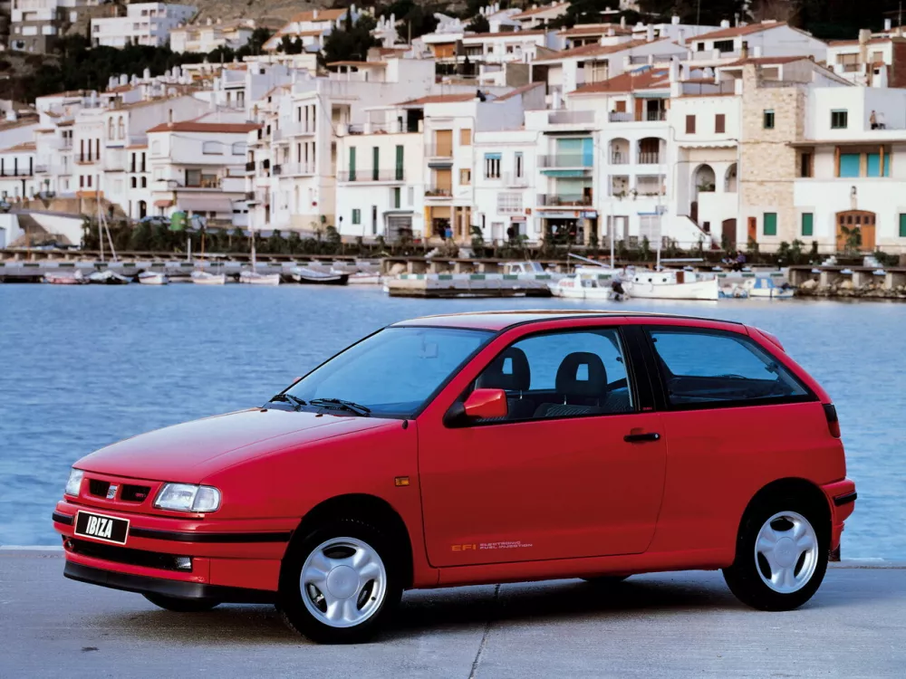 Автомобиль SEAT Ibiza II Хэтчбек (3 двери)
