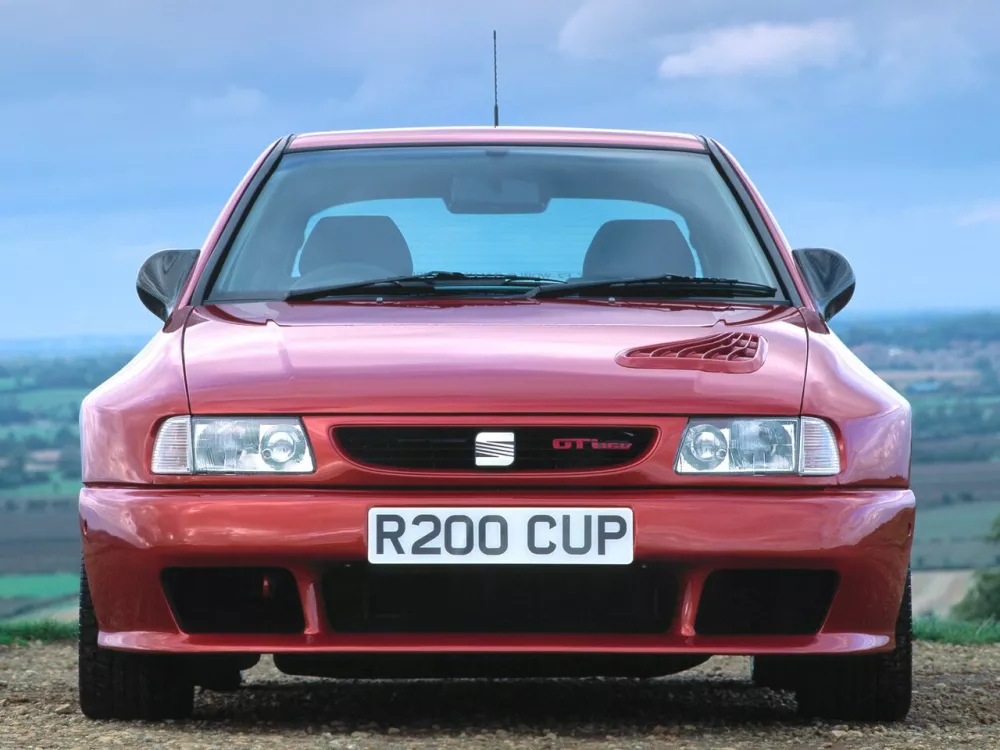 Автомобиль SEAT Ibiza II Хэтчбек (3 двери)