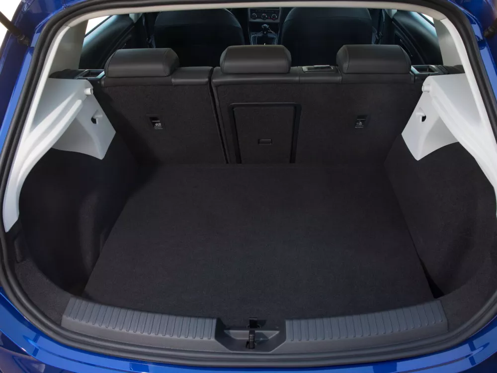 Автомобиль SEAT Leon III Рестайлинг Универсал (5 дверей)