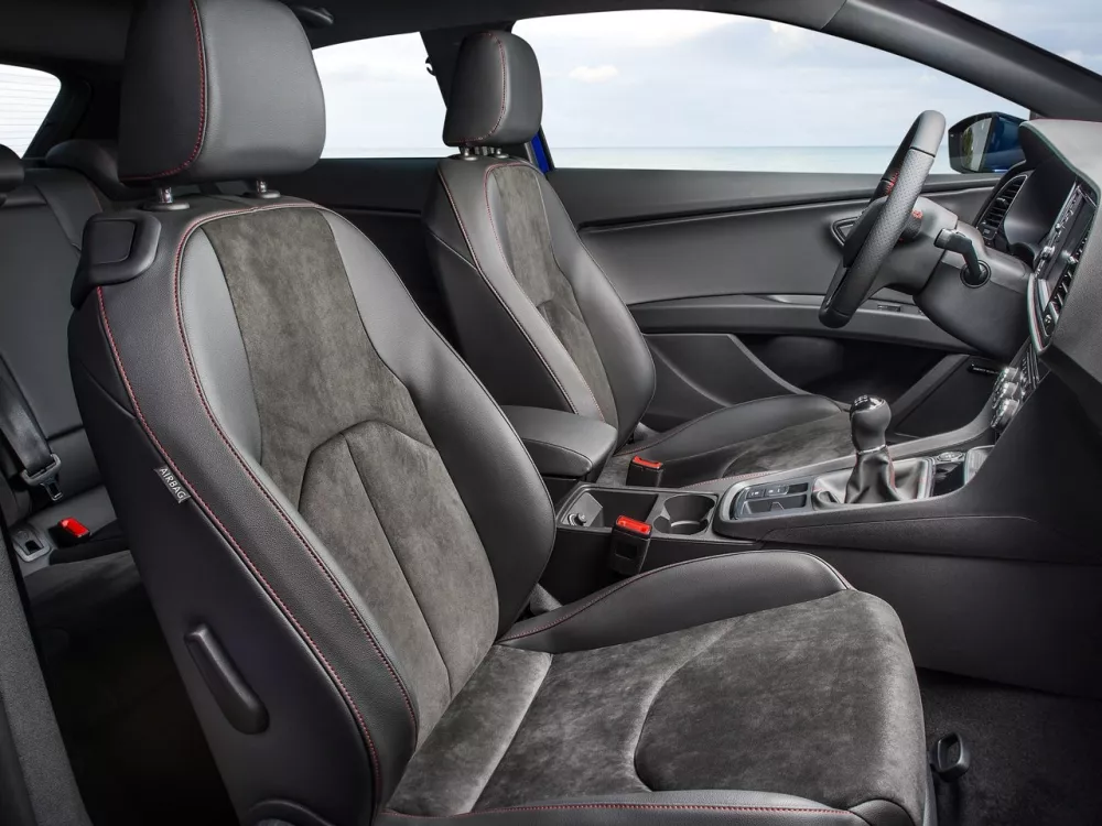 Автомобиль SEAT Leon III Рестайлинг Хэтчбек (3 двери)