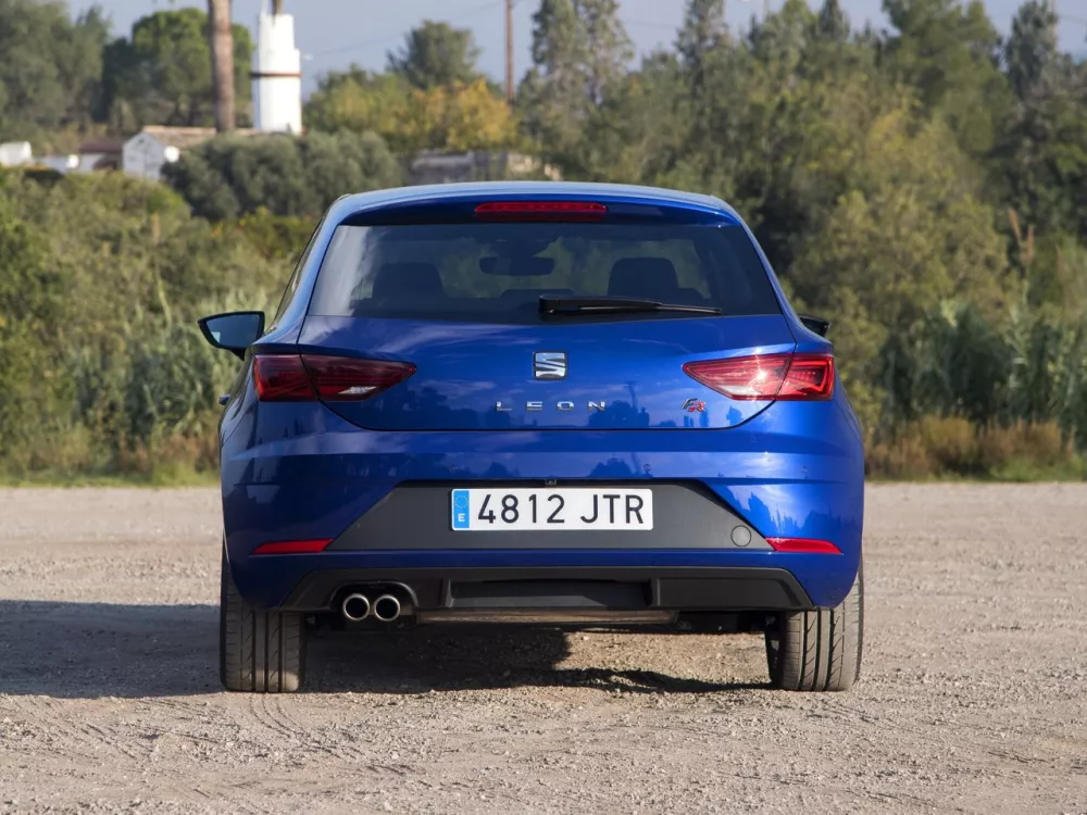 Автомобиль SEAT Leon III Рестайлинг Хэтчбек (3 двери)