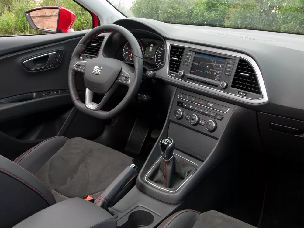 Автомобиль SEAT Leon III Хэтчбек (5 дверей)