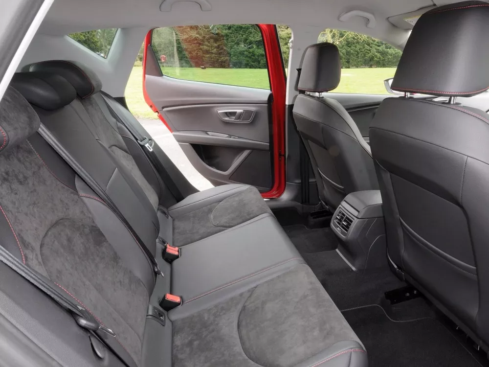 Автомобиль SEAT Leon III Хэтчбек (5 дверей)