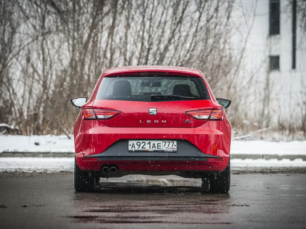 Автомобиль SEAT Leon III Хэтчбек (3 двери)