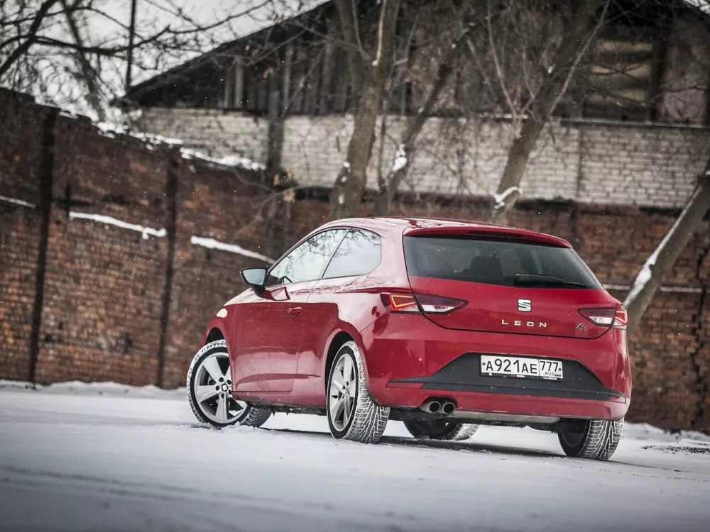 Автомобиль SEAT Leon III Хэтчбек (3 двери)