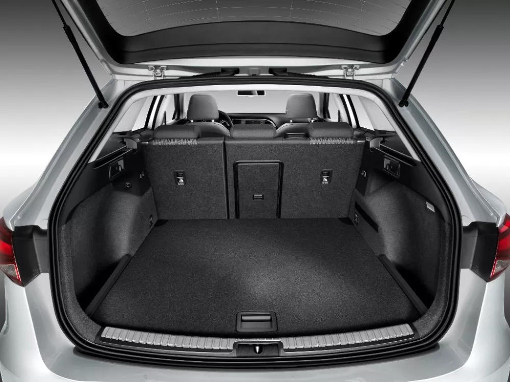 Автомобиль SEAT Leon III Универсал (5 дверей)