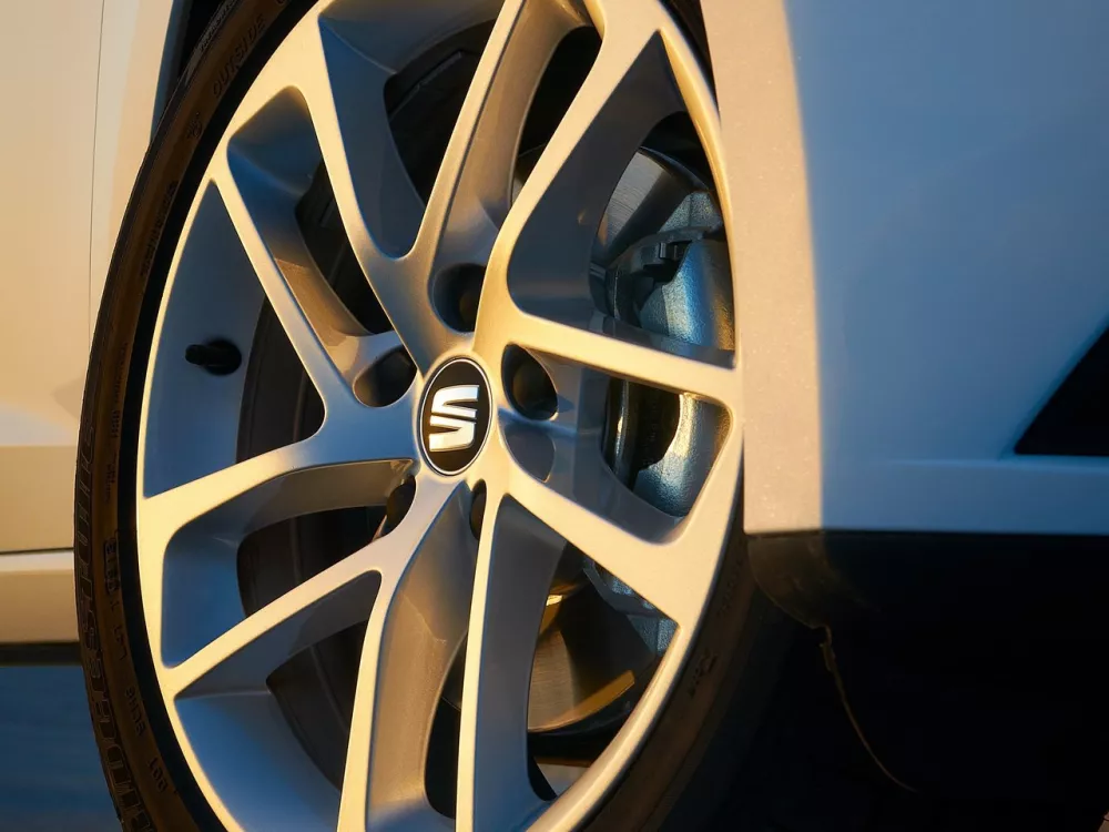 Автомобиль SEAT Leon III Универсал (5 дверей)