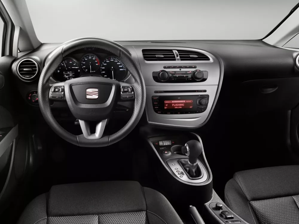 Автомобиль SEAT Leon II Рестайлинг Хэтчбек (5 дверей)