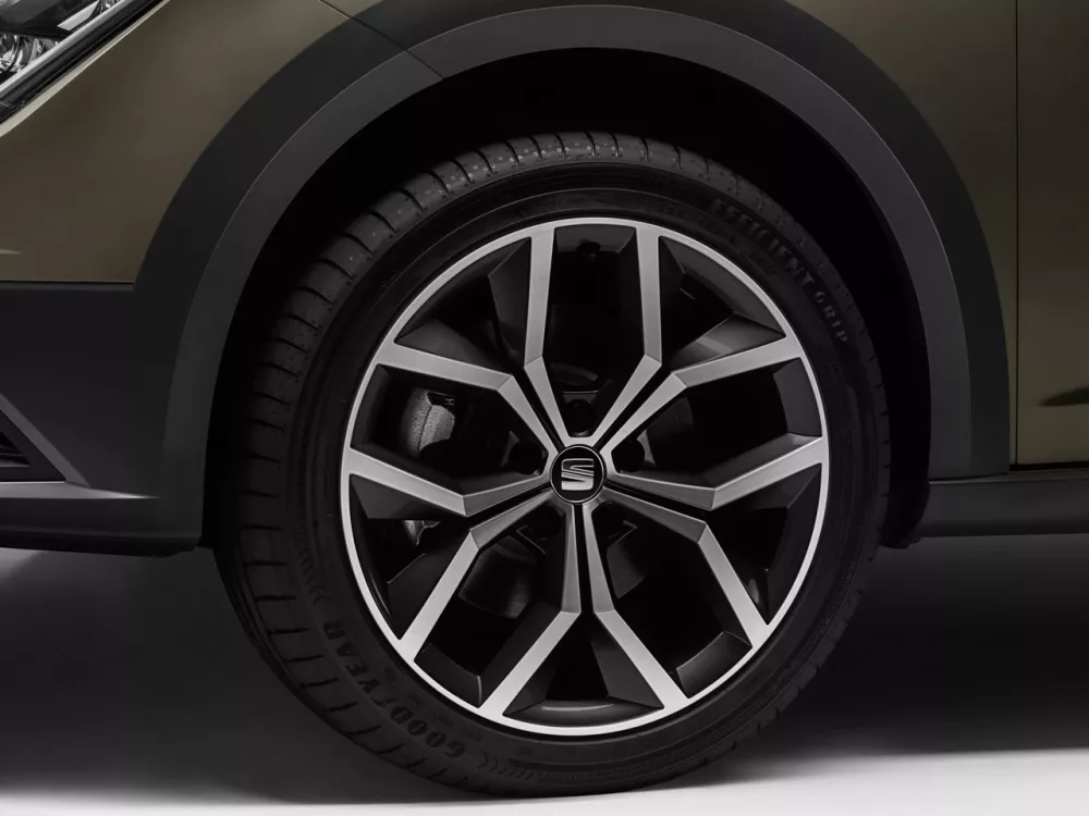 Автомобиль SEAT Leon III Универсал (5 дверей) X-PERIENCE
