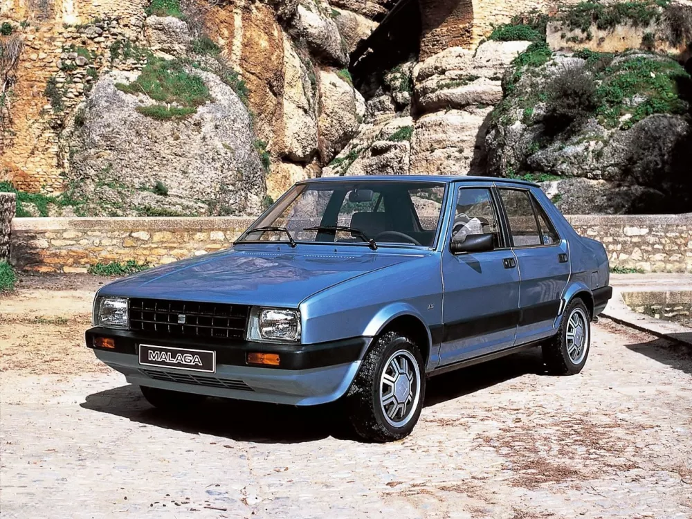 Автомобиль SEAT Malaga Седан