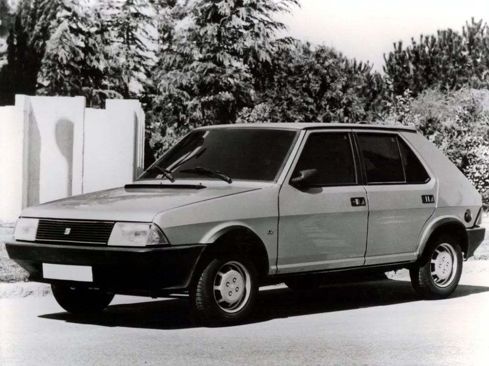 Автомобиль SEAT Ronda Хэтчбек (5 дверей)