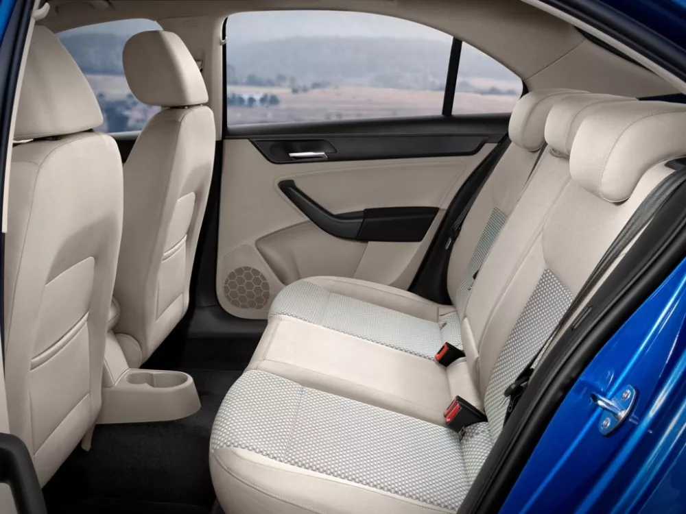 Автомобиль SEAT Toledo IV Лифтбек