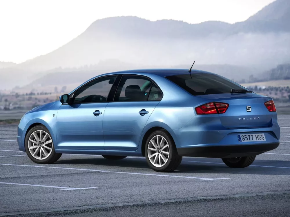 Автомобиль SEAT Toledo IV Лифтбек