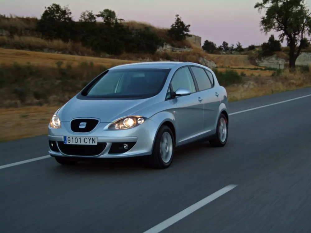 Автомобиль SEAT Toledo III Хэтчбек (5 дверей)