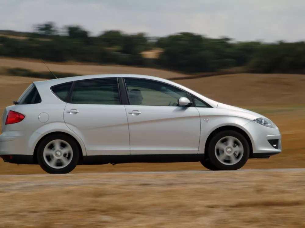 Автомобиль SEAT Toledo III Хэтчбек (5 дверей)