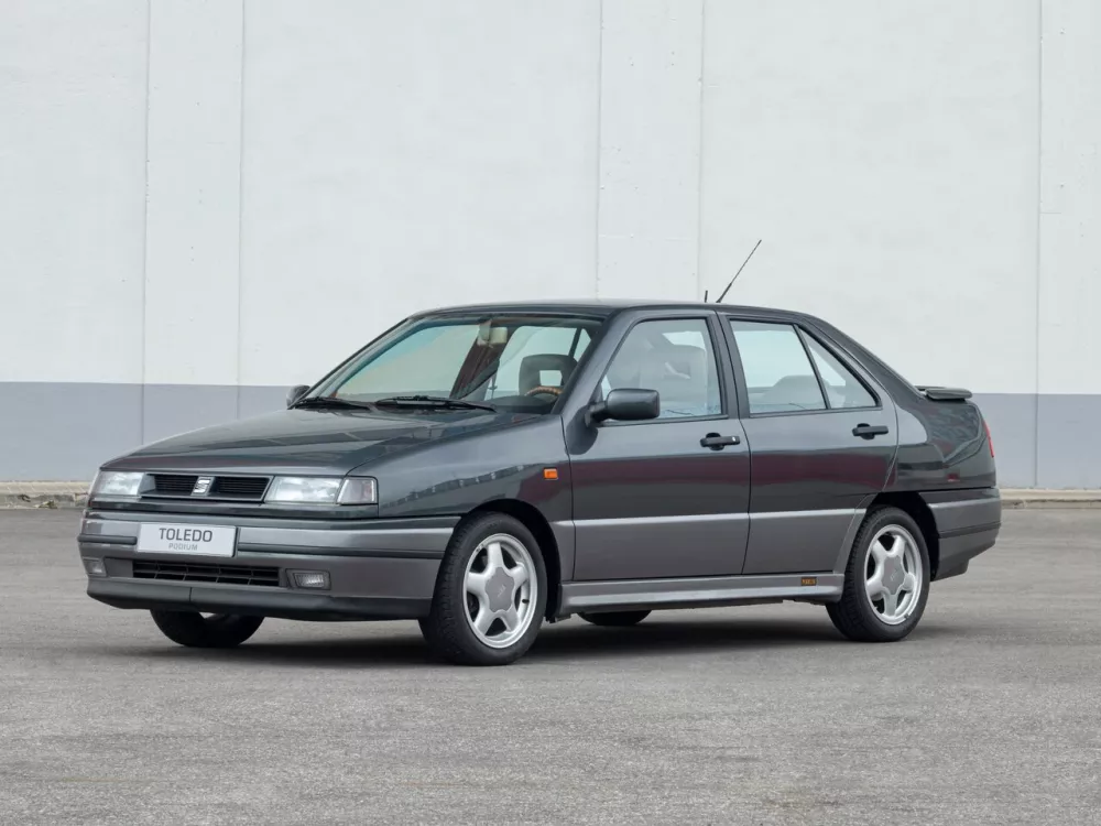 Автомобиль SEAT Toledo I Лифтбек