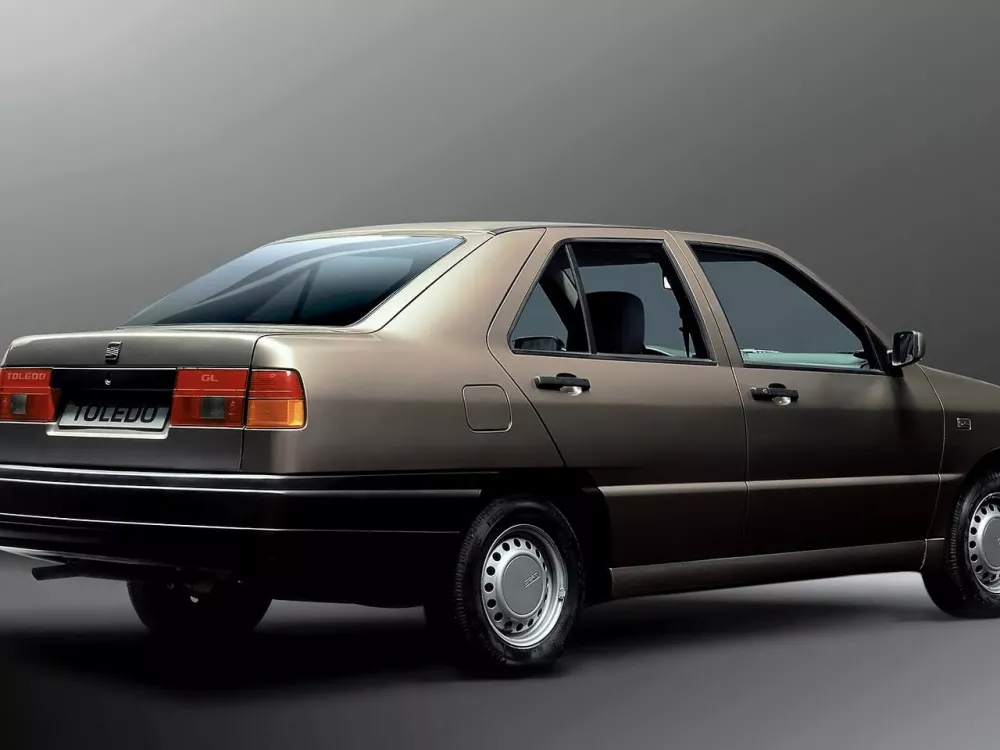 Автомобиль SEAT Toledo I Лифтбек