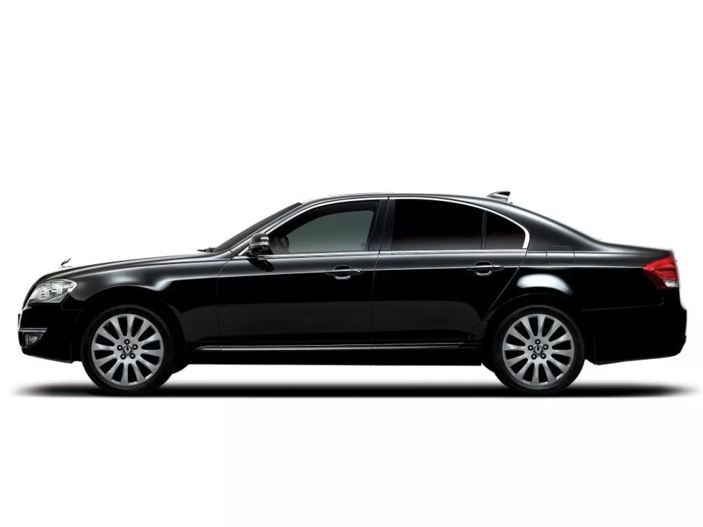 Автомобиль SsangYong Chairman II (W) Седан