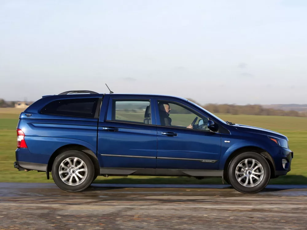 Автомобиль SsangYong Korando Sports Пикап Двойная кабина