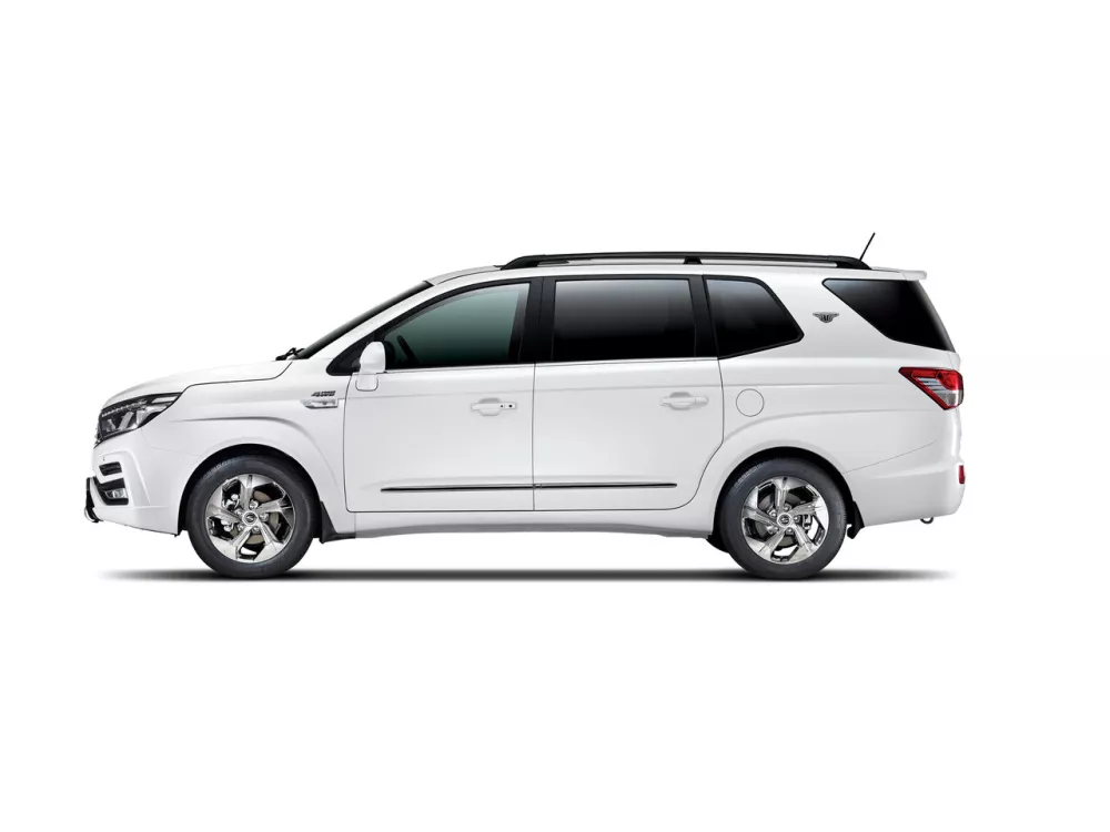 Автомобиль SsangYong Korando Turismo I Рестайлинг Минивэн