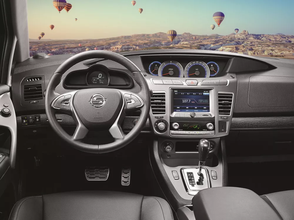 Автомобиль SsangYong Korando Turismo I Рестайлинг Минивэн