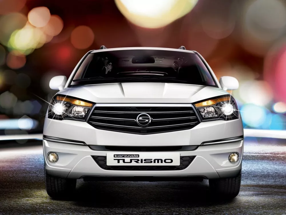Автомобиль SsangYong Korando Turismo I Минивэн
