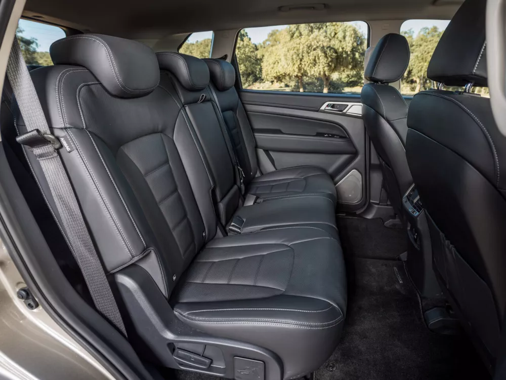 Автомобиль SsangYong Rexton IV Внедорожник (5 дверей)