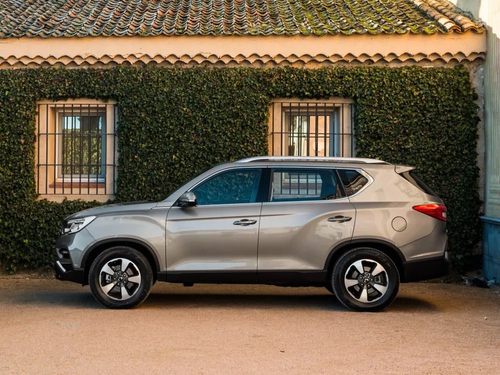 Автомобиль SsangYong Rexton IV Внедорожник (5 дверей)