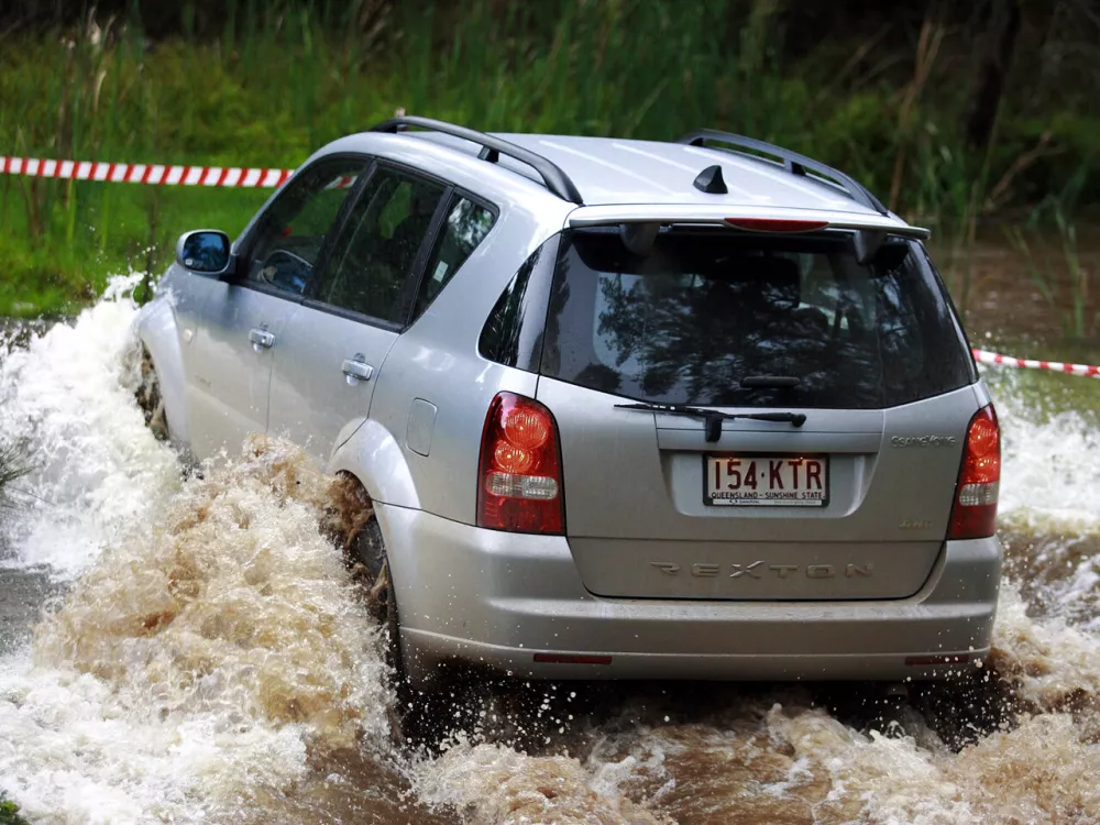 Автомобиль SsangYong Rexton II Внедорожник (5 дверей)