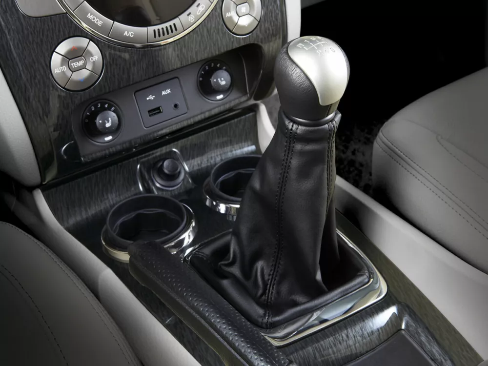 Автомобиль SsangYong Rexton III Внедорожник (5 дверей)