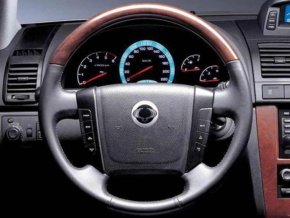 Автомобиль SsangYong Rexton I Внедорожник (5 дверей)