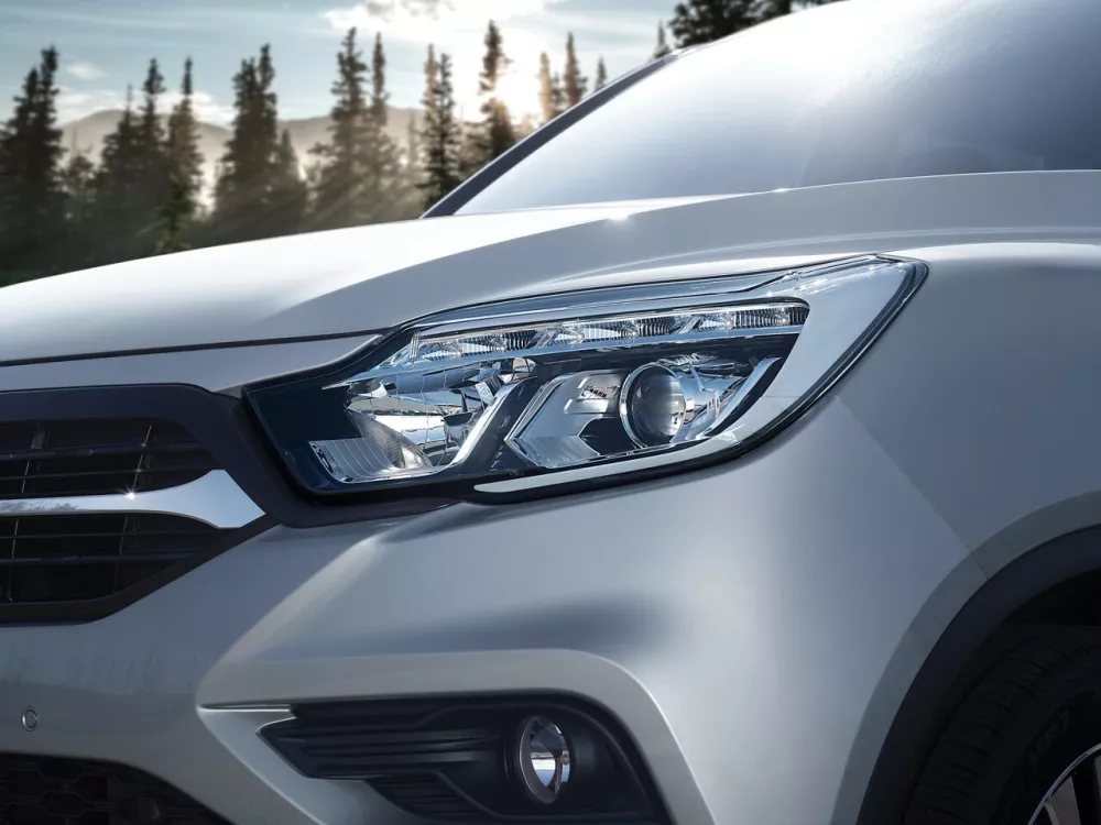 Автомобиль SsangYong Rexton Sports I Пикап Двойная кабина