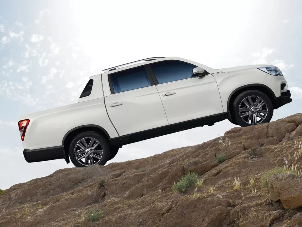 Автомобиль SsangYong Rexton Sports I Пикап Двойная кабина Khan