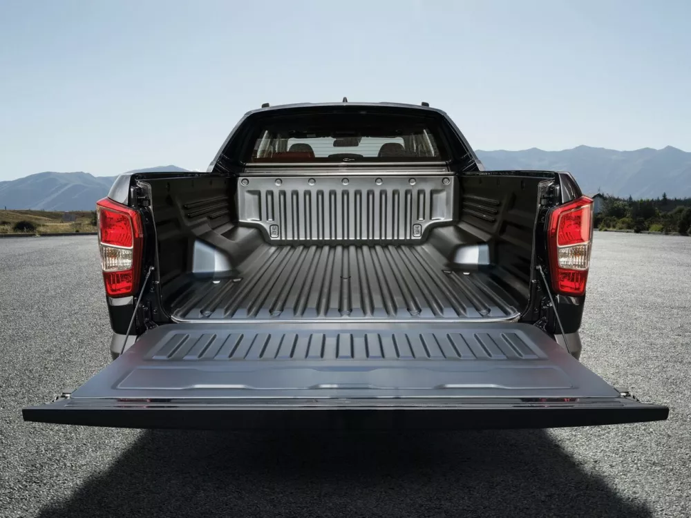 Автомобиль SsangYong Rexton Sports I Пикап Двойная кабина Khan