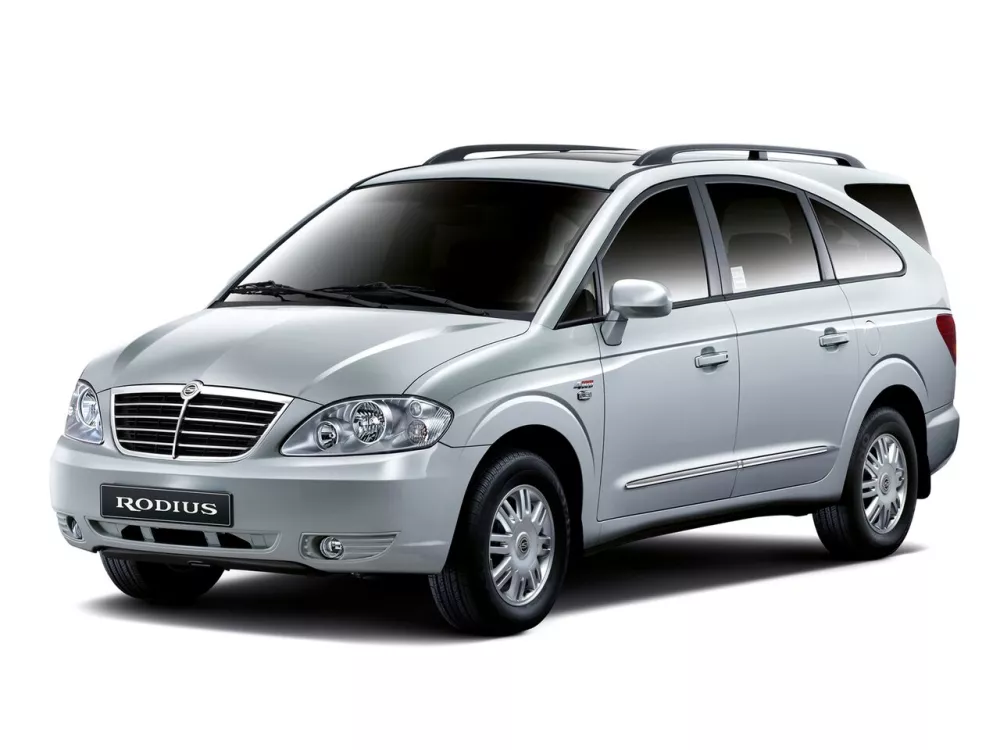 Автомобиль SsangYong Rodius I Рестайлинг Минивэн