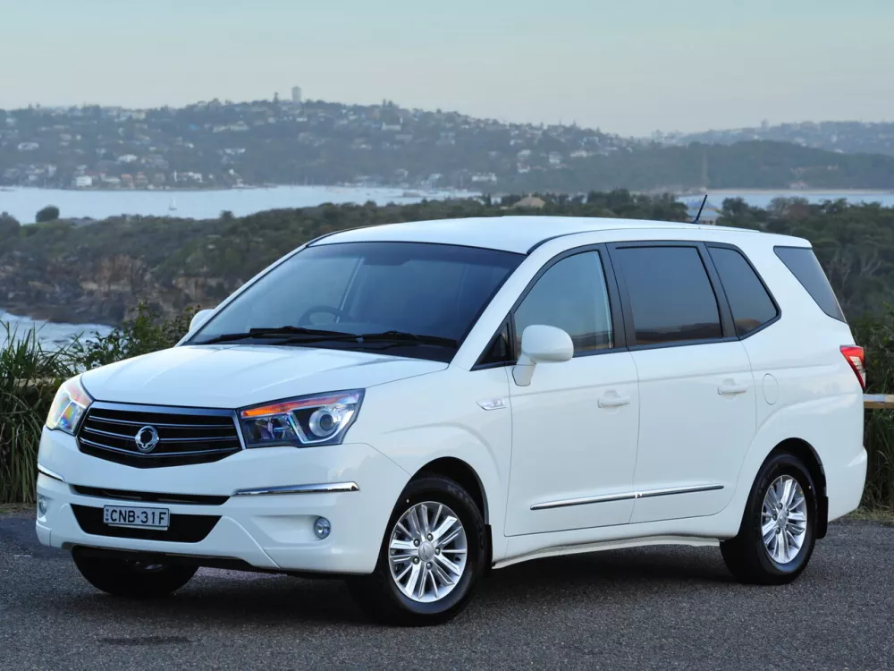 Автомобиль SsangYong Stavic Минивэн