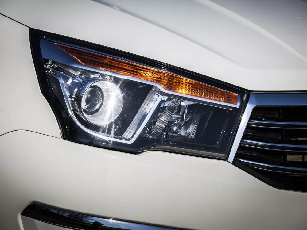 Автомобиль SsangYong Stavic Минивэн